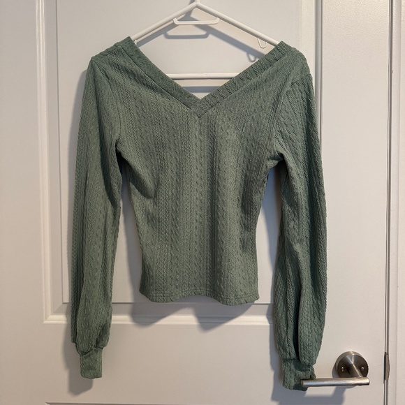 Green Knitted V-Neck Sweater Size Small - Picture 1 of 4